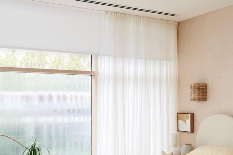 WHITE SHEER CURTAINS FOR BEDROOM AND LIVING ROOM BY DUBAI BLINDS